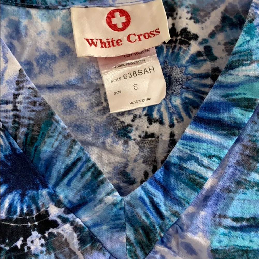 White Cross Scrub Top - Picture 4 of 4